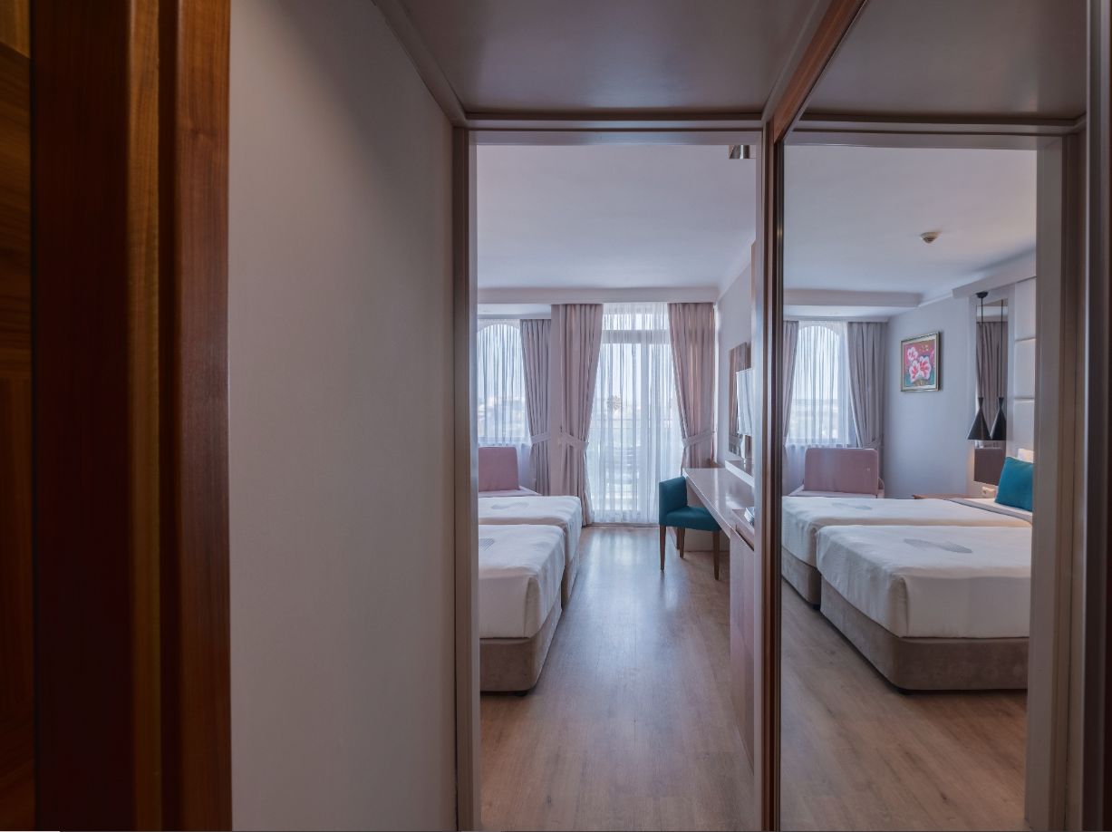 STANDARD ROOM LAND VIEW