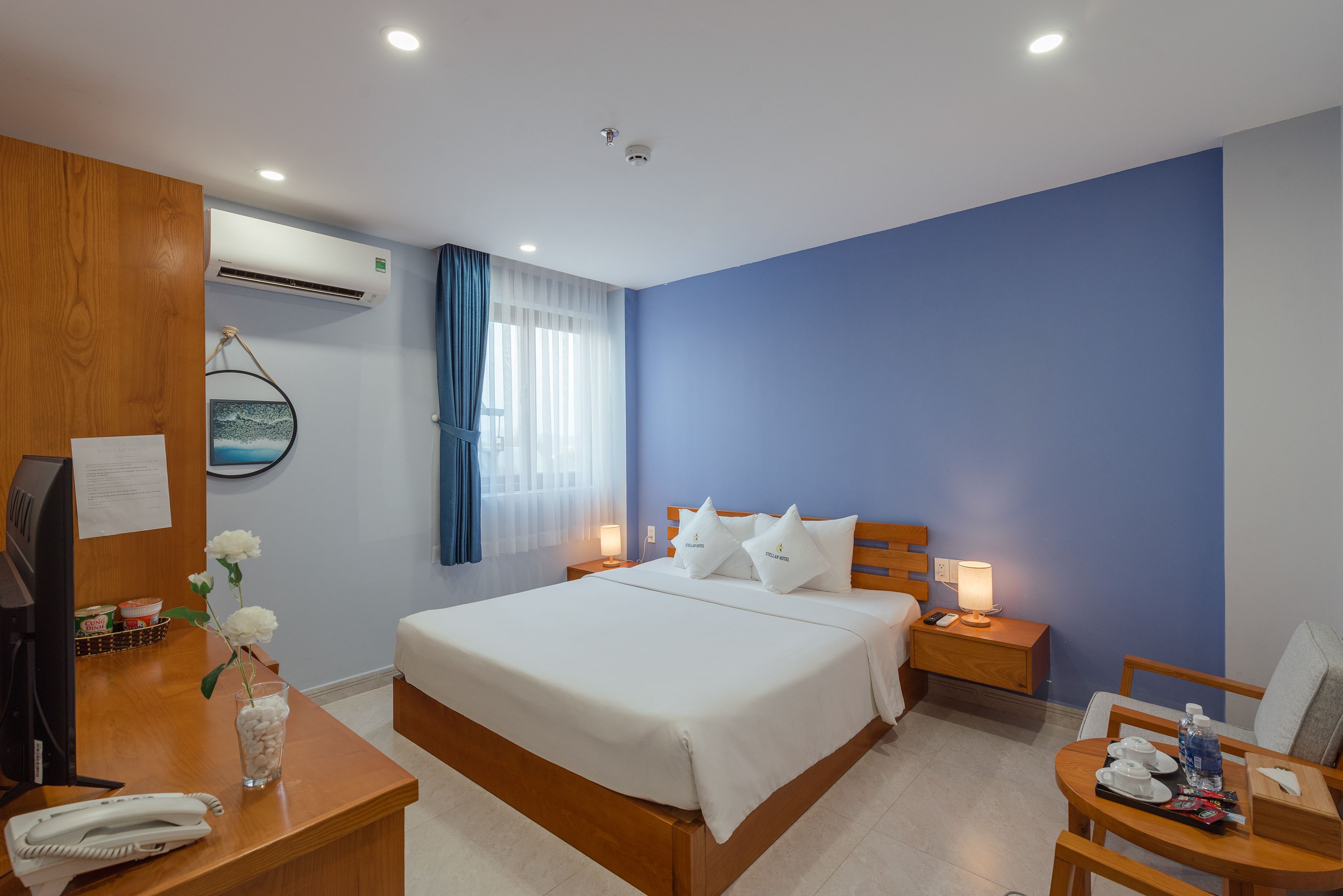 DELUXE CORNER ROOM (CHILD WITHOUT EXTRA BED)