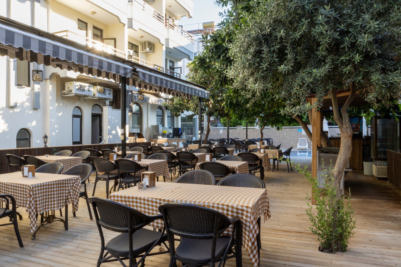 KANDELOR RESTAURANT
