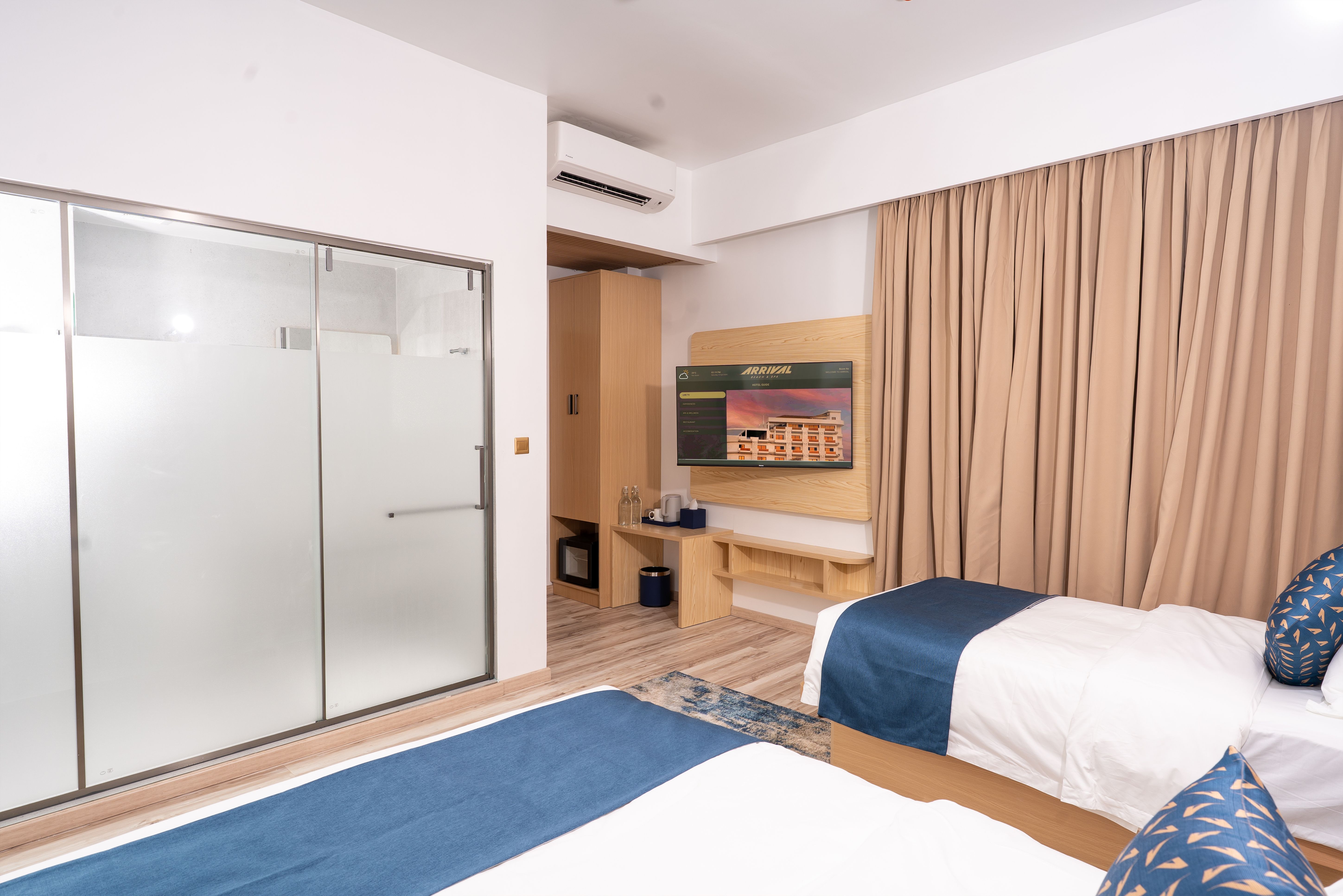 FAMILY INTERCONNECTING ROOM