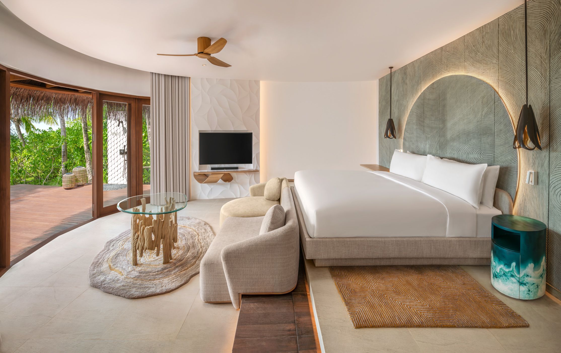 ESCAPE BEACH ONE BEDROOM VILLA WITH POOL