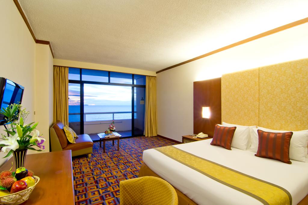FAMILY SUITE TWO BEDROOMS
