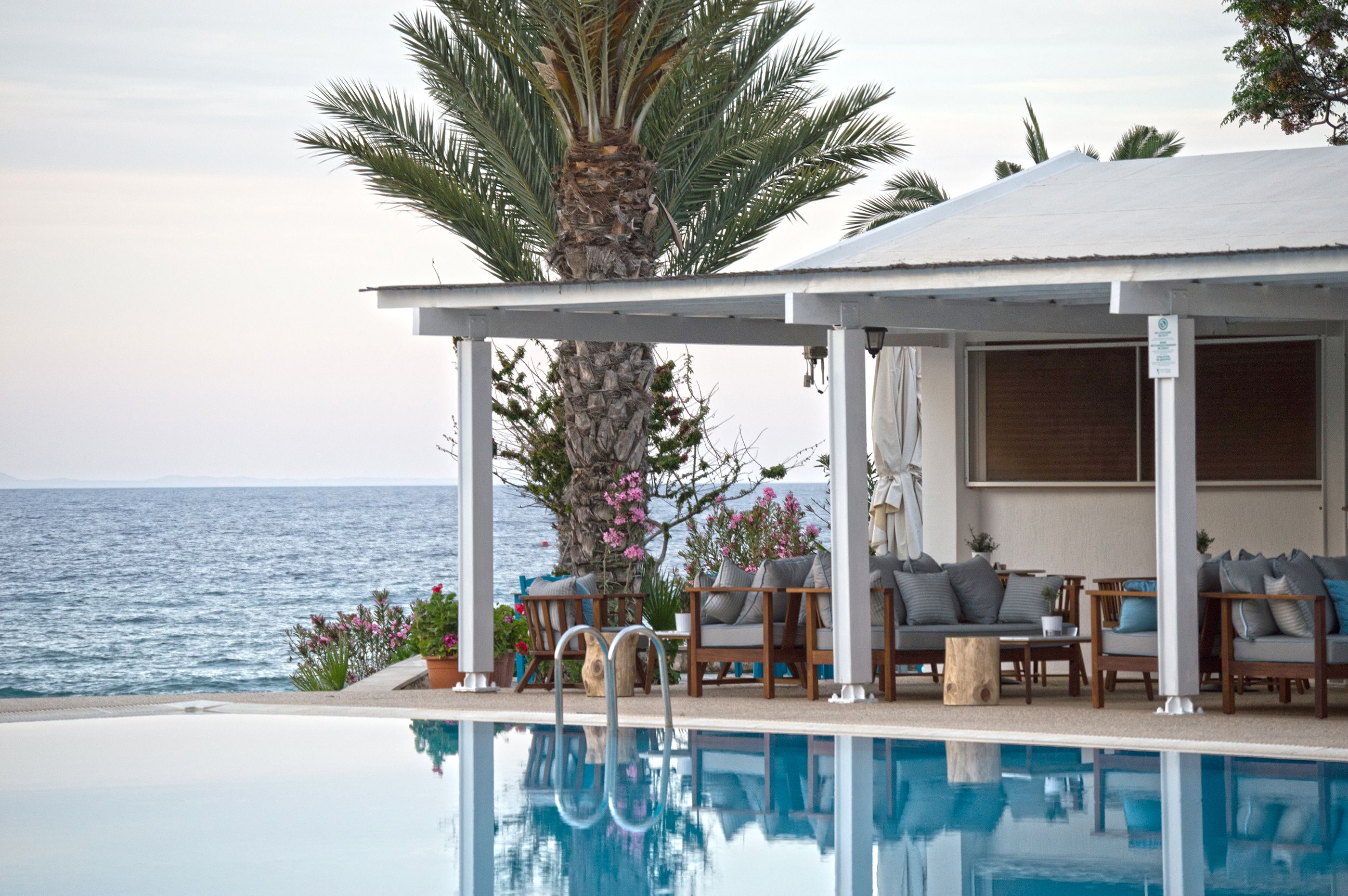 Yialos Pool Bar