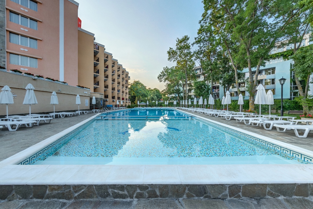 Piscina deschisă