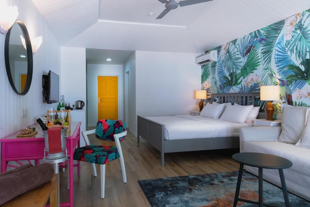 Lagoon Beach Villa