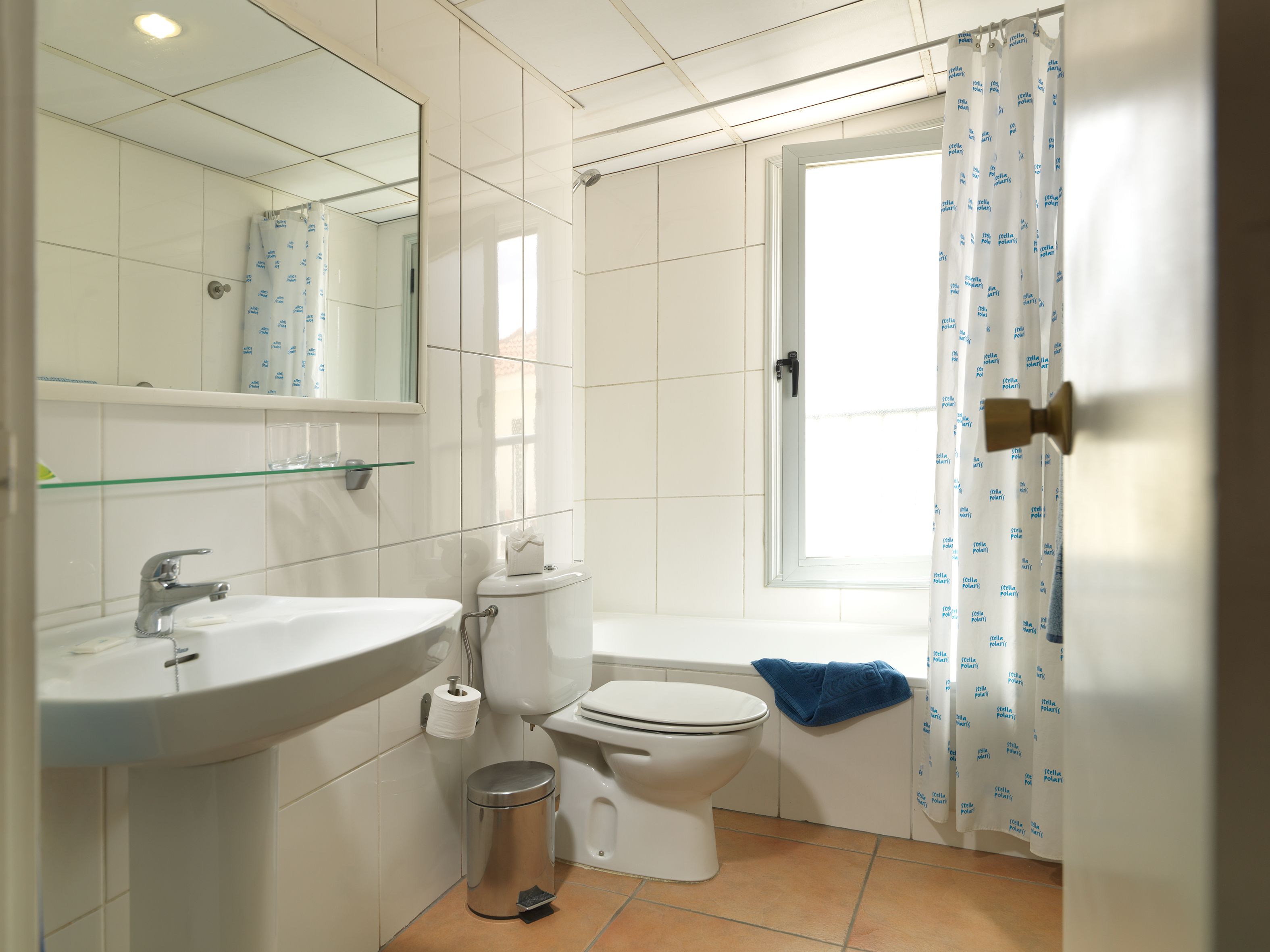 3 BEDROOM APARTMENT BALCONY OR TERRACE