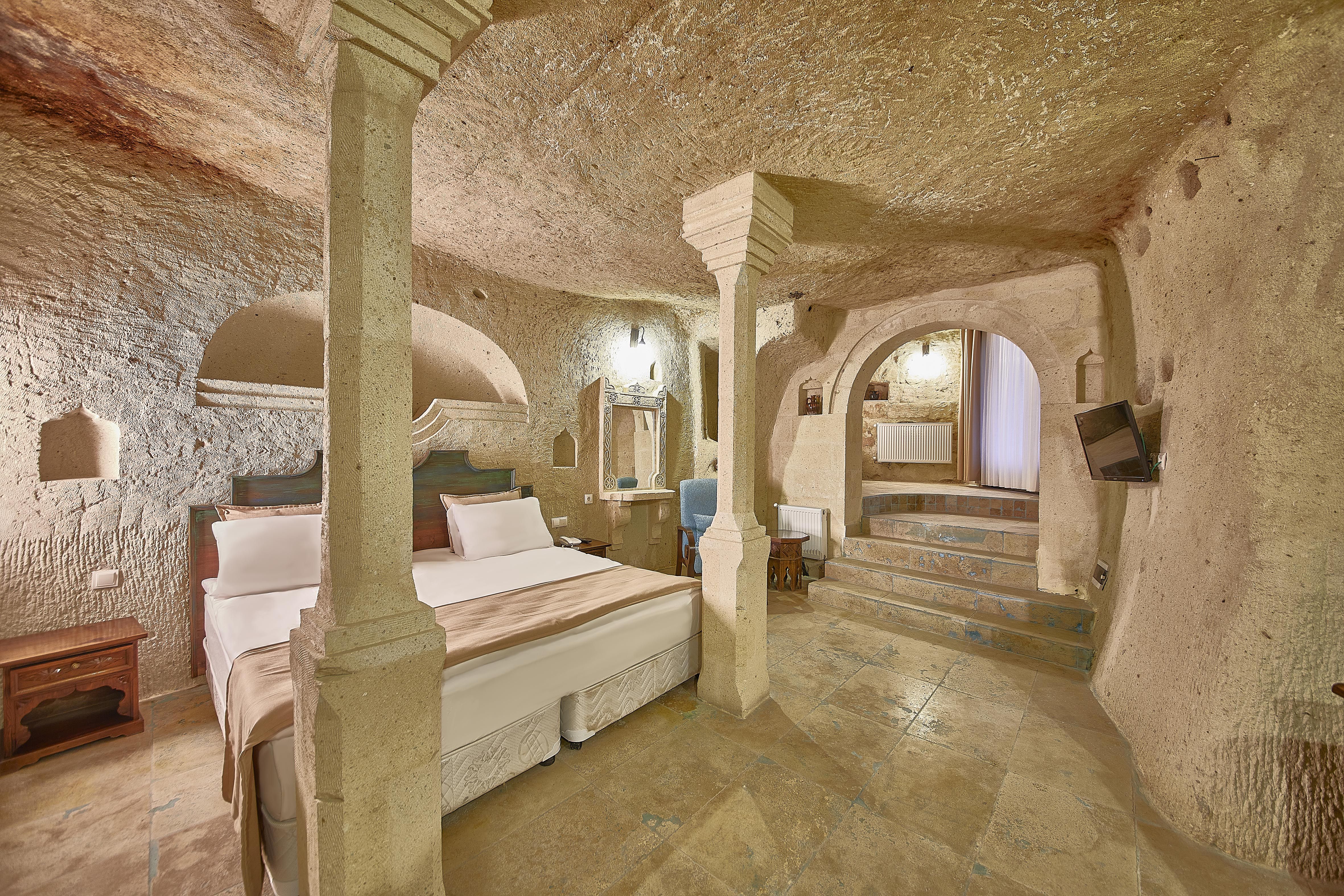 KING SUITE ROOM