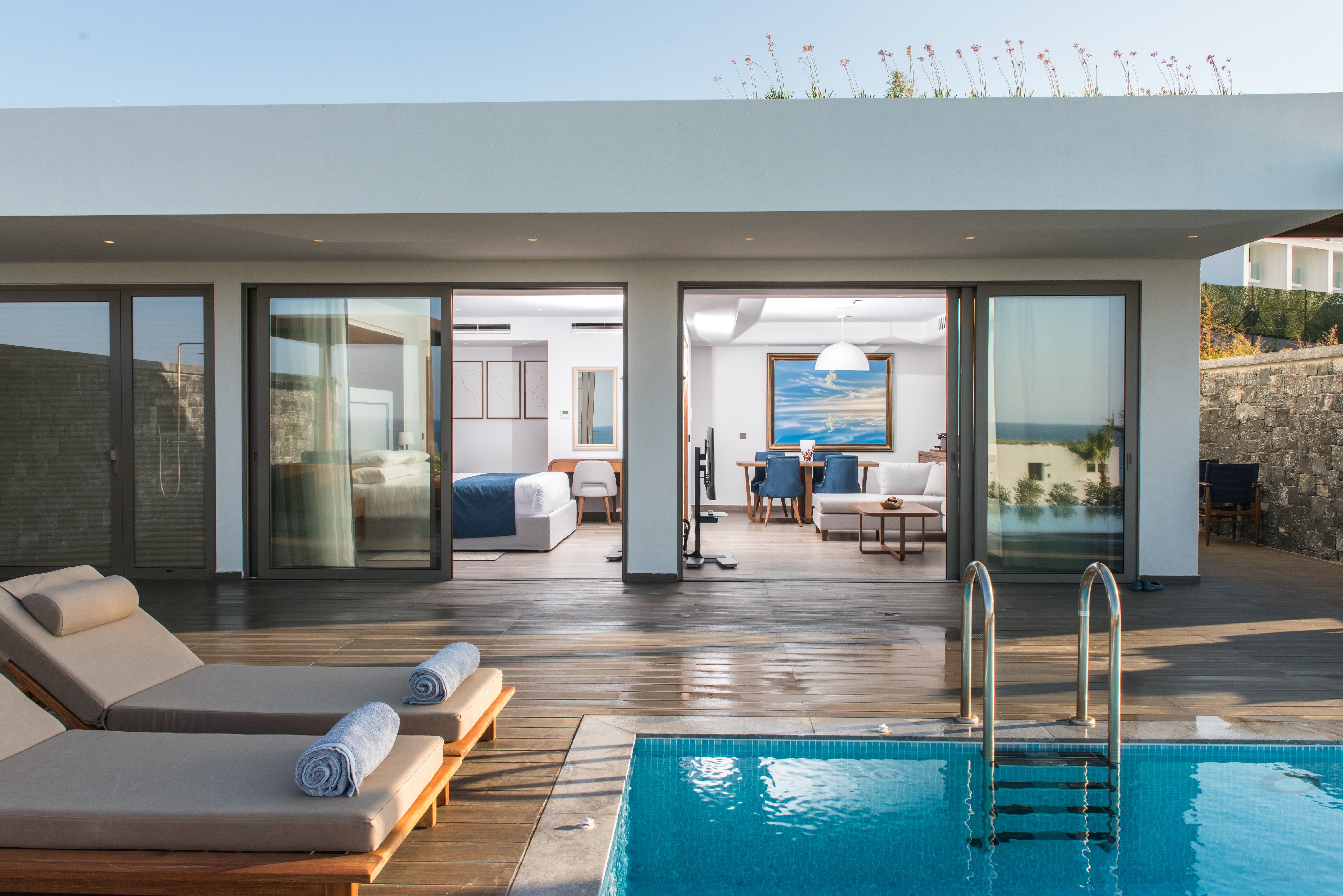 Princess Luxury 2 Bedroom Villa Sea View with private heated pool