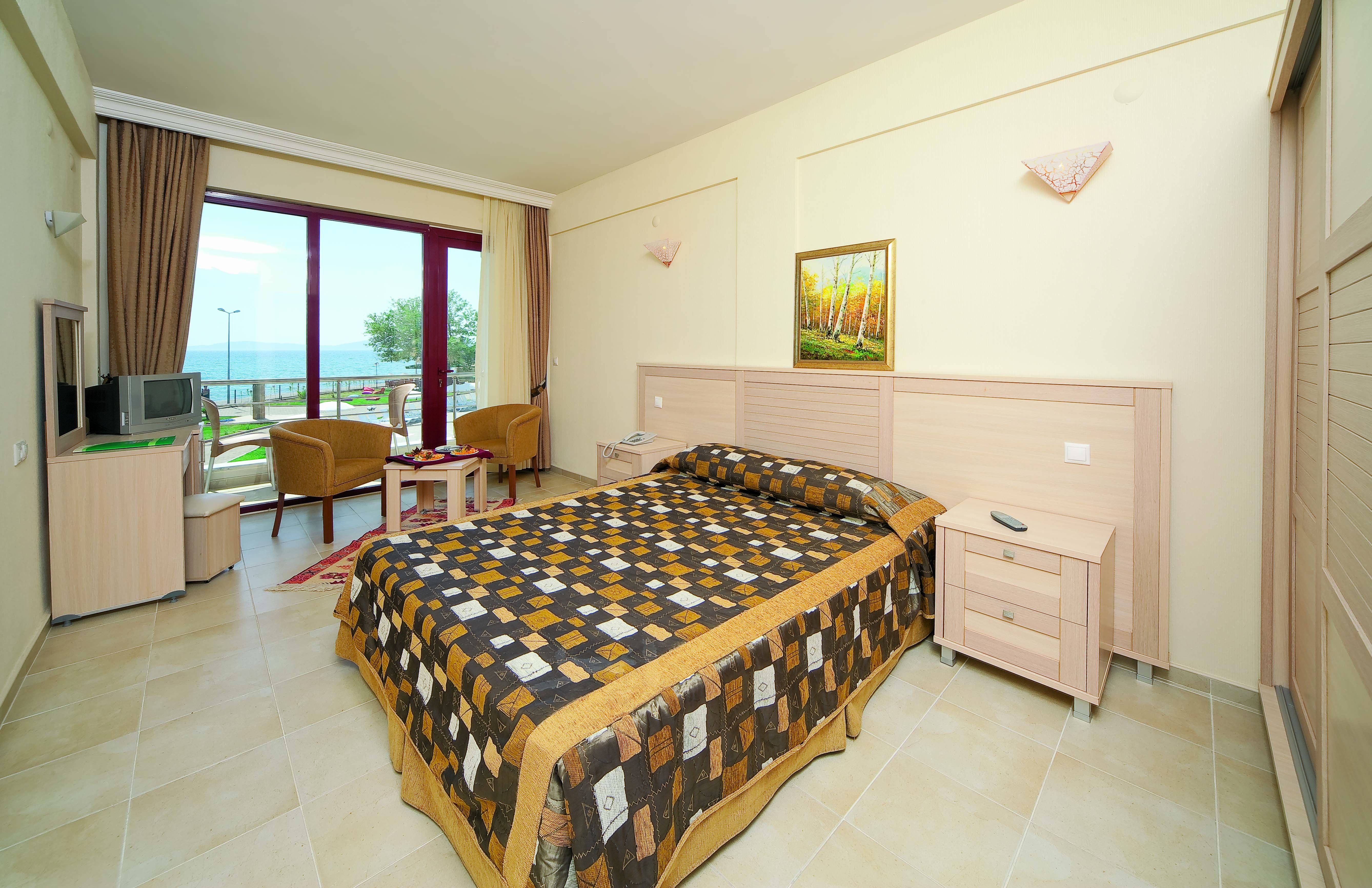 Economy Room