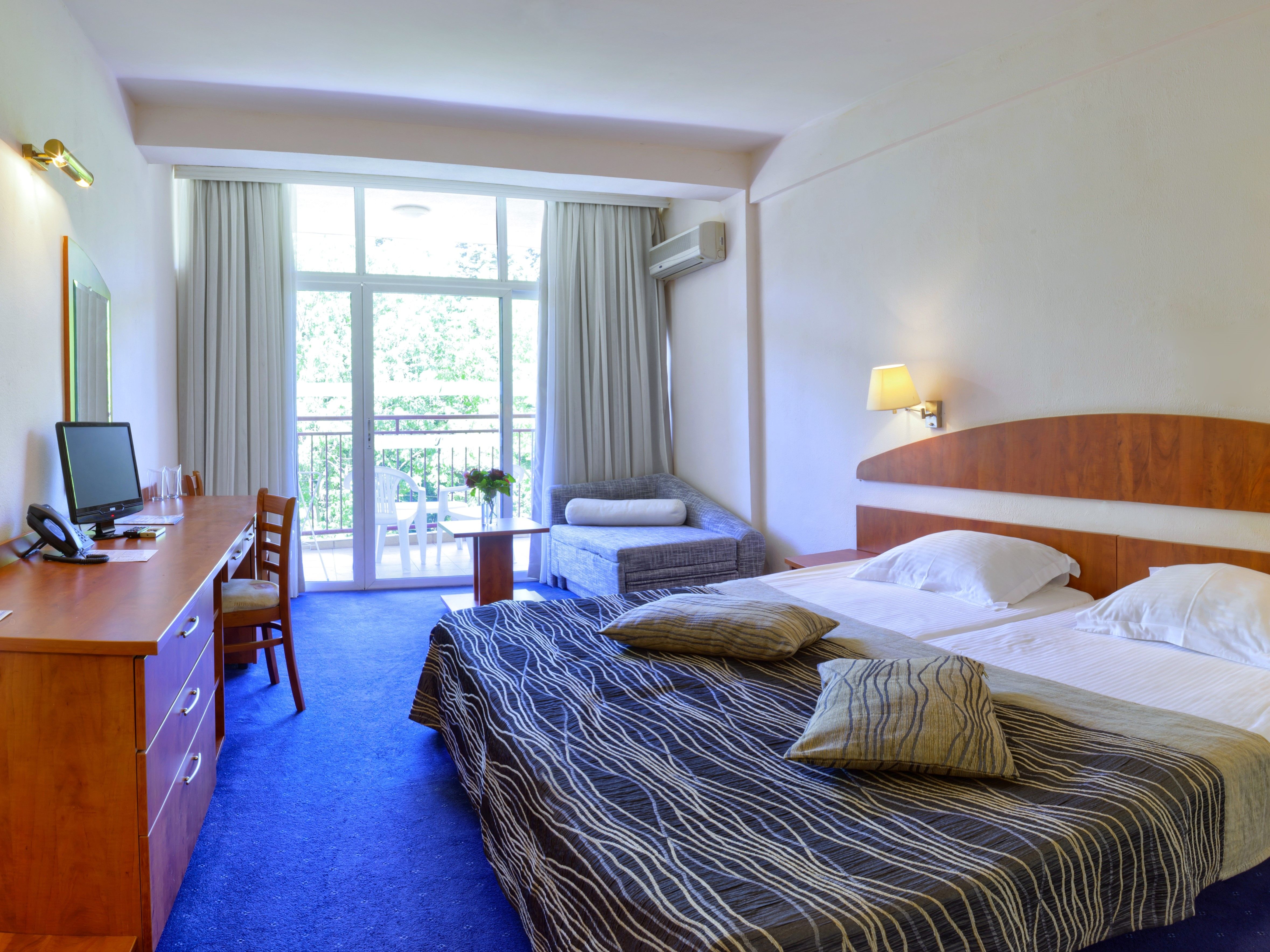 Twin Standard Room (GardenView, Balcony)