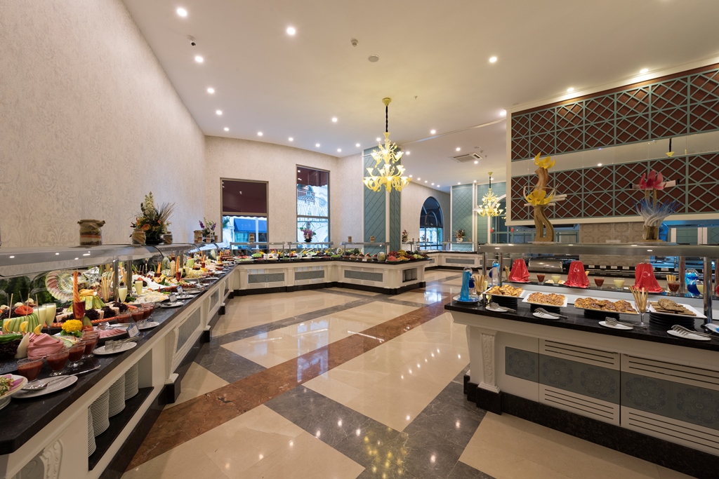 MAIN RESTAURANT