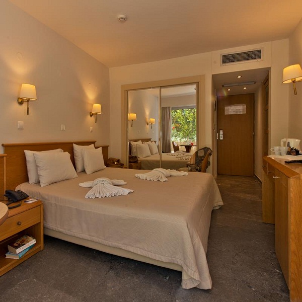 minos_hotel-double_room1 resized.jpg
