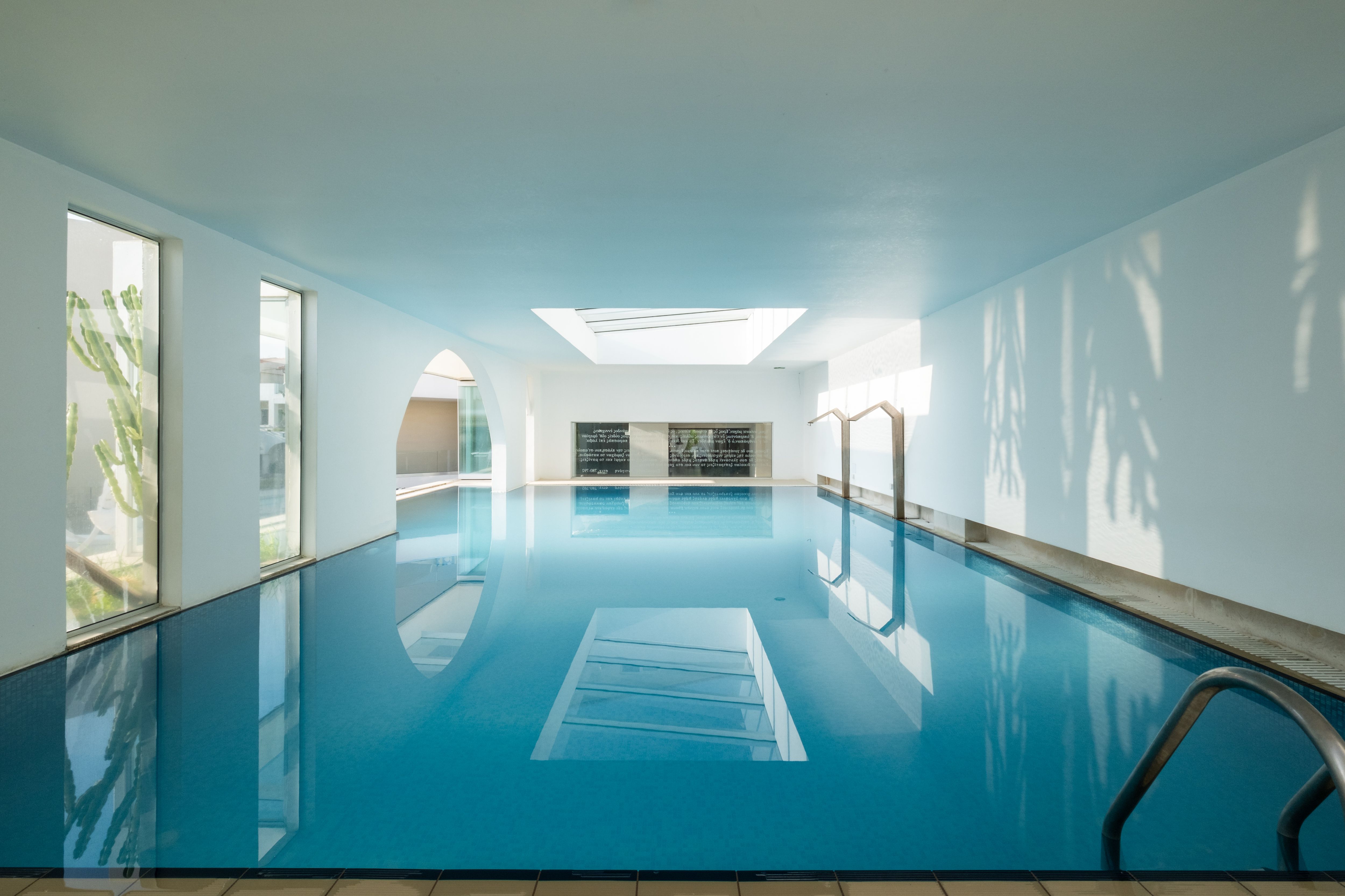 Piscină interioară
