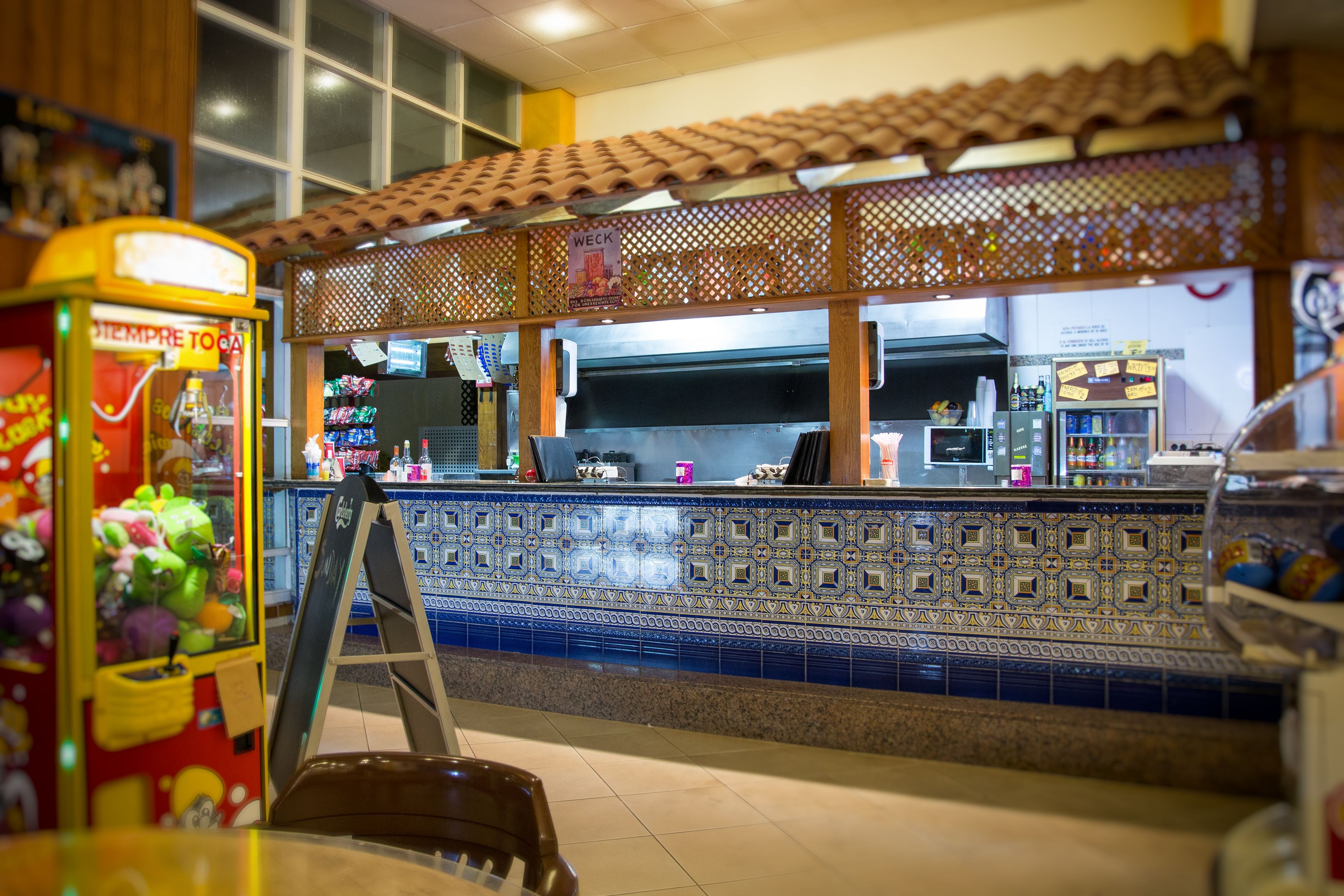 POOL BAR