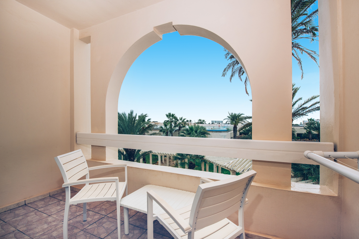 DOUBLE POOL VIEW 