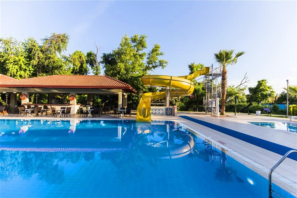 Piscina deschisă