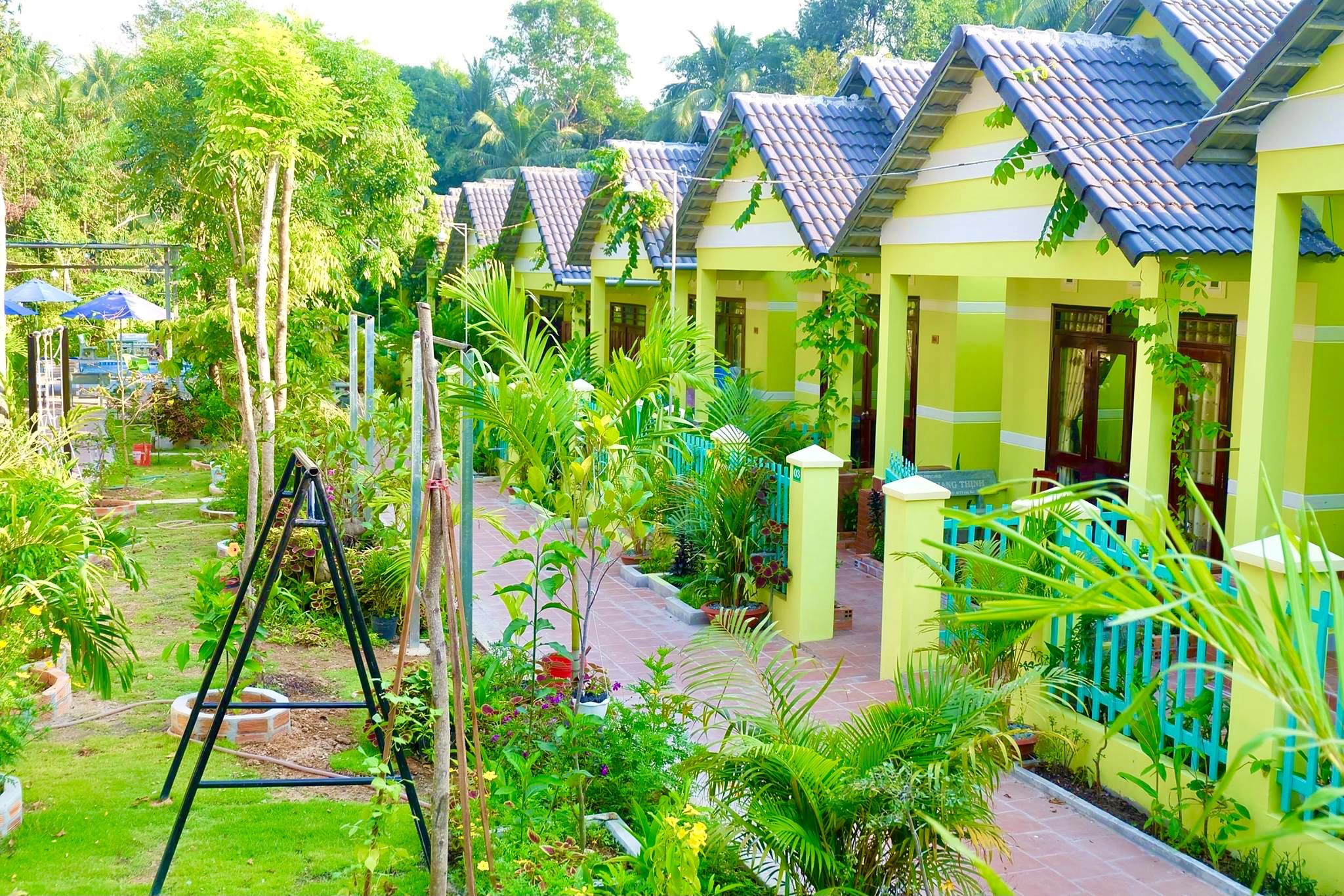 BUNGALOW TRIPLE DELUXE WITH TERRACE