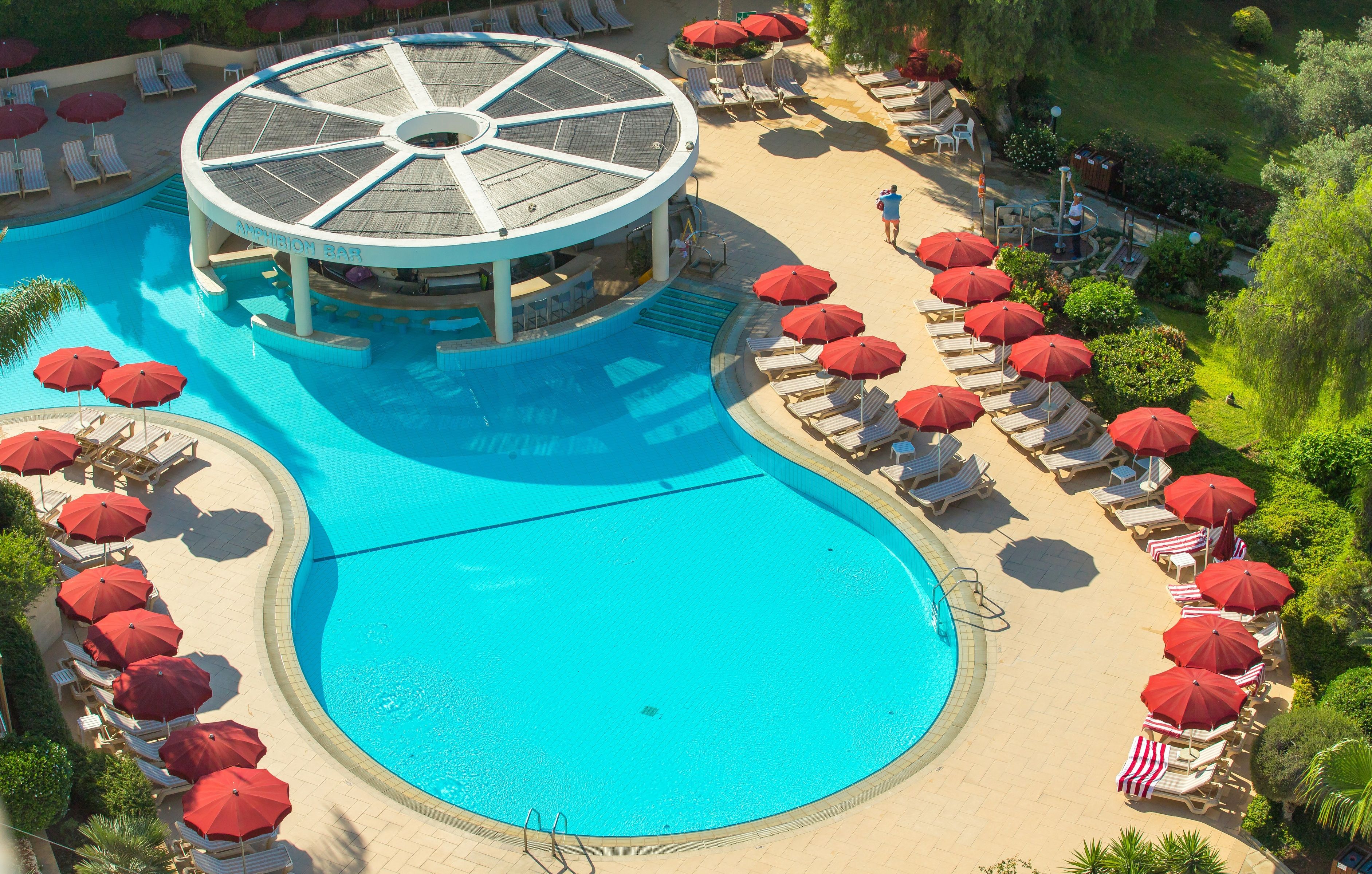 POOL BAR