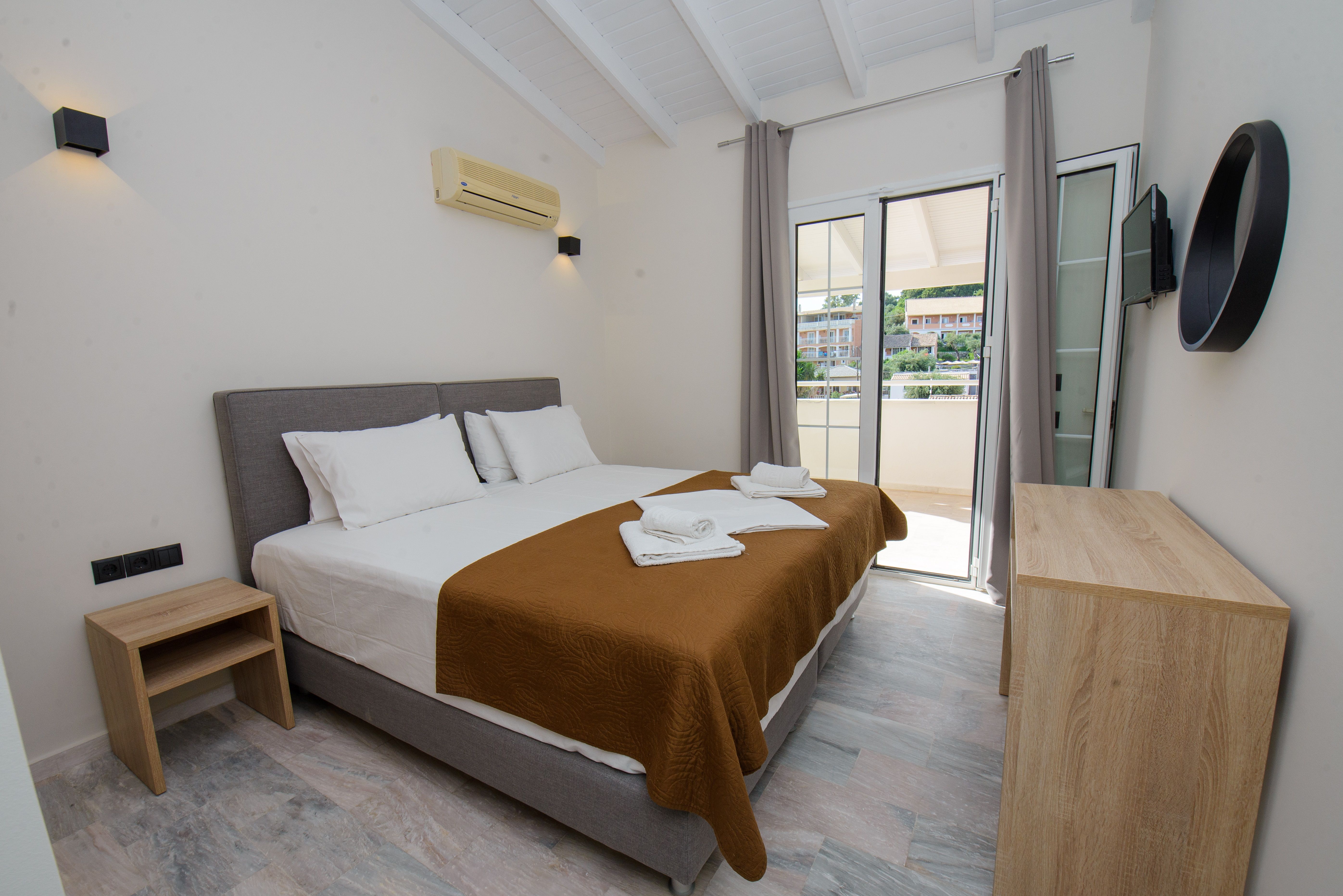 TWO BEDROOM APARTMENT 5 PAX