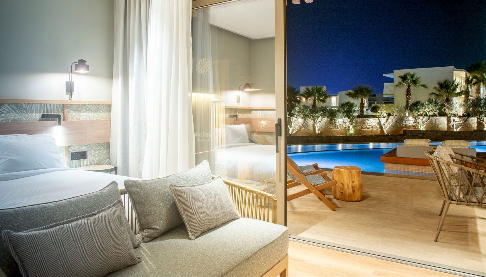 Classic Double Room Garden View with Pool Access