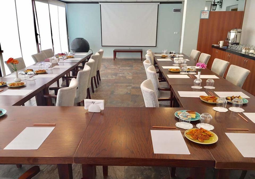 MICE (servicii de organizare de întâlniri, conferințe, alte evenimente)