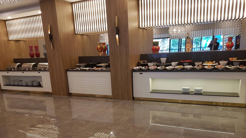 OPEN AND CLOSE RESTAURANT
