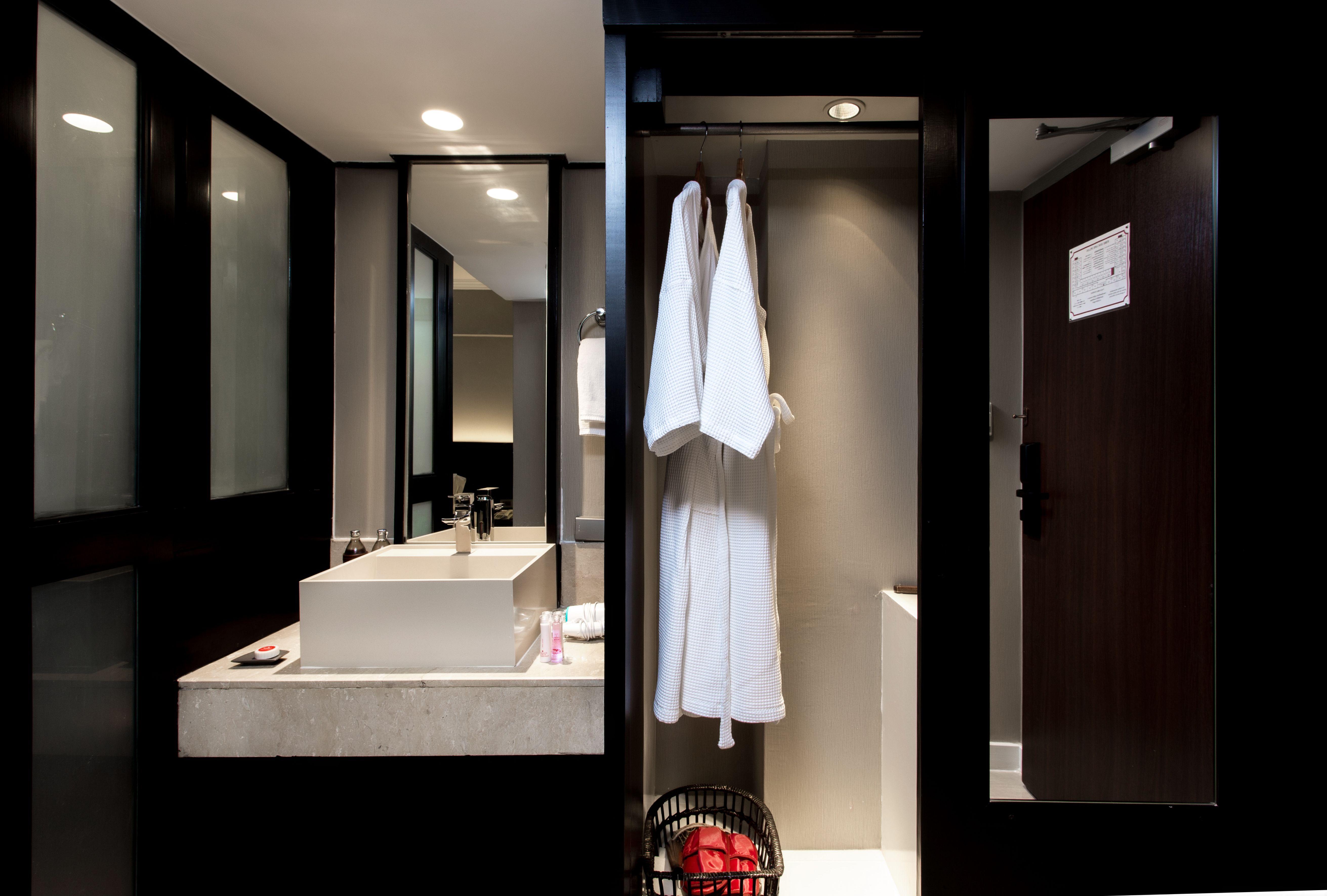 Deluxe Riverview Room
