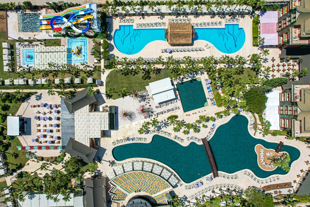 Piscina deschisă