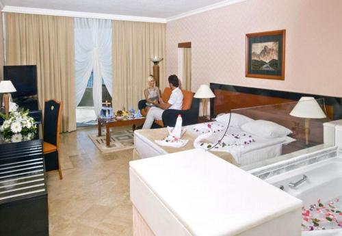 Hotel Crystal Sunrise Queen Luxury Resort & Spa camera.JPG