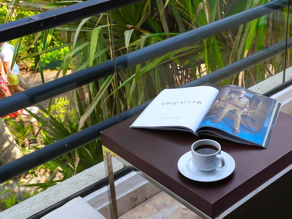 BALCONY ROOM