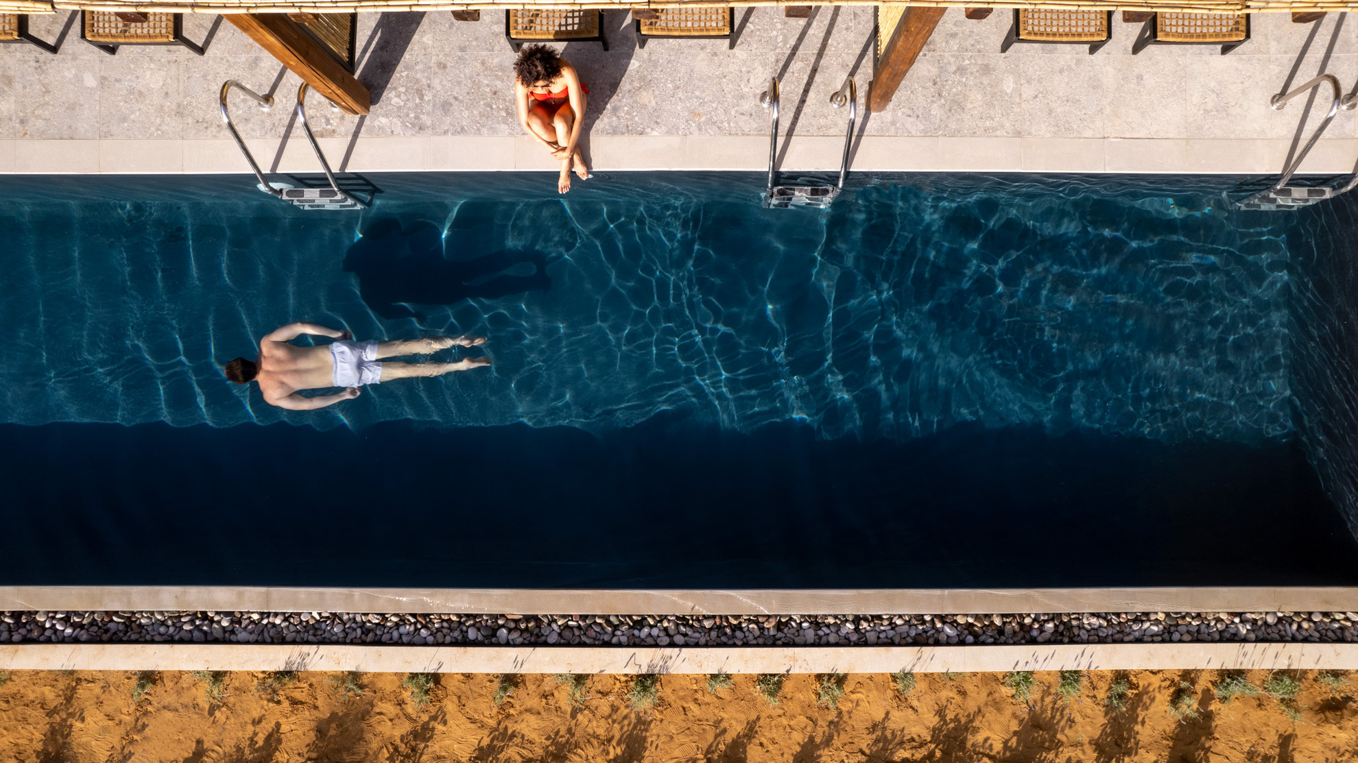 Double Swim Up Pool Room