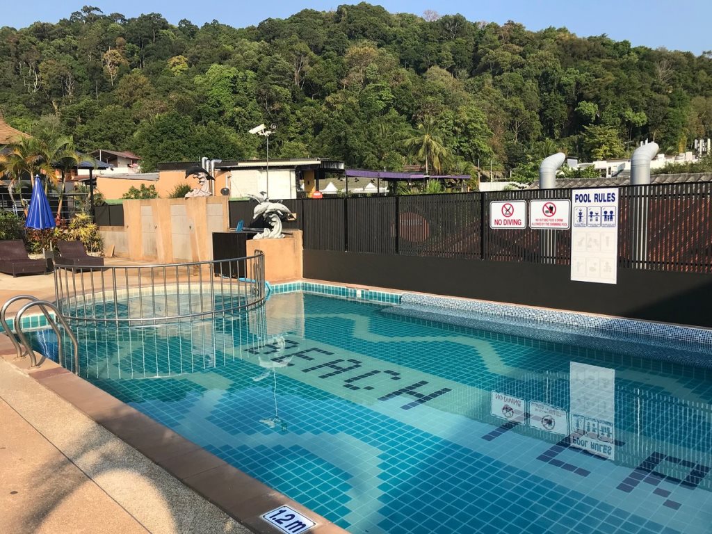 Piscina deschisă