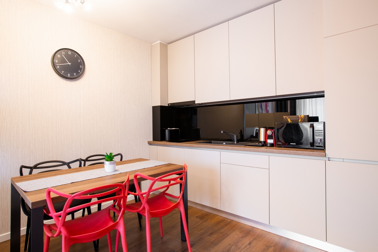 Apartament  Family Dormitor + Sufragerie + Bucatarie privata
