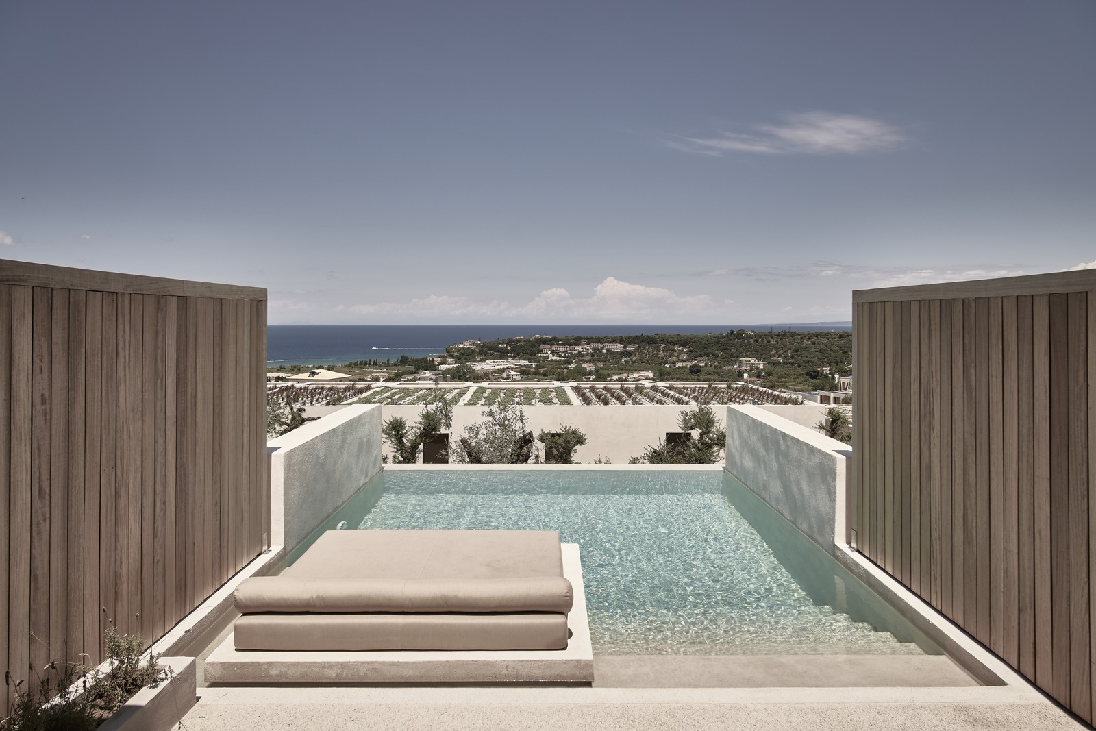 EXECUTIVE SUITE PRIVATE POOL SEA VIEW
