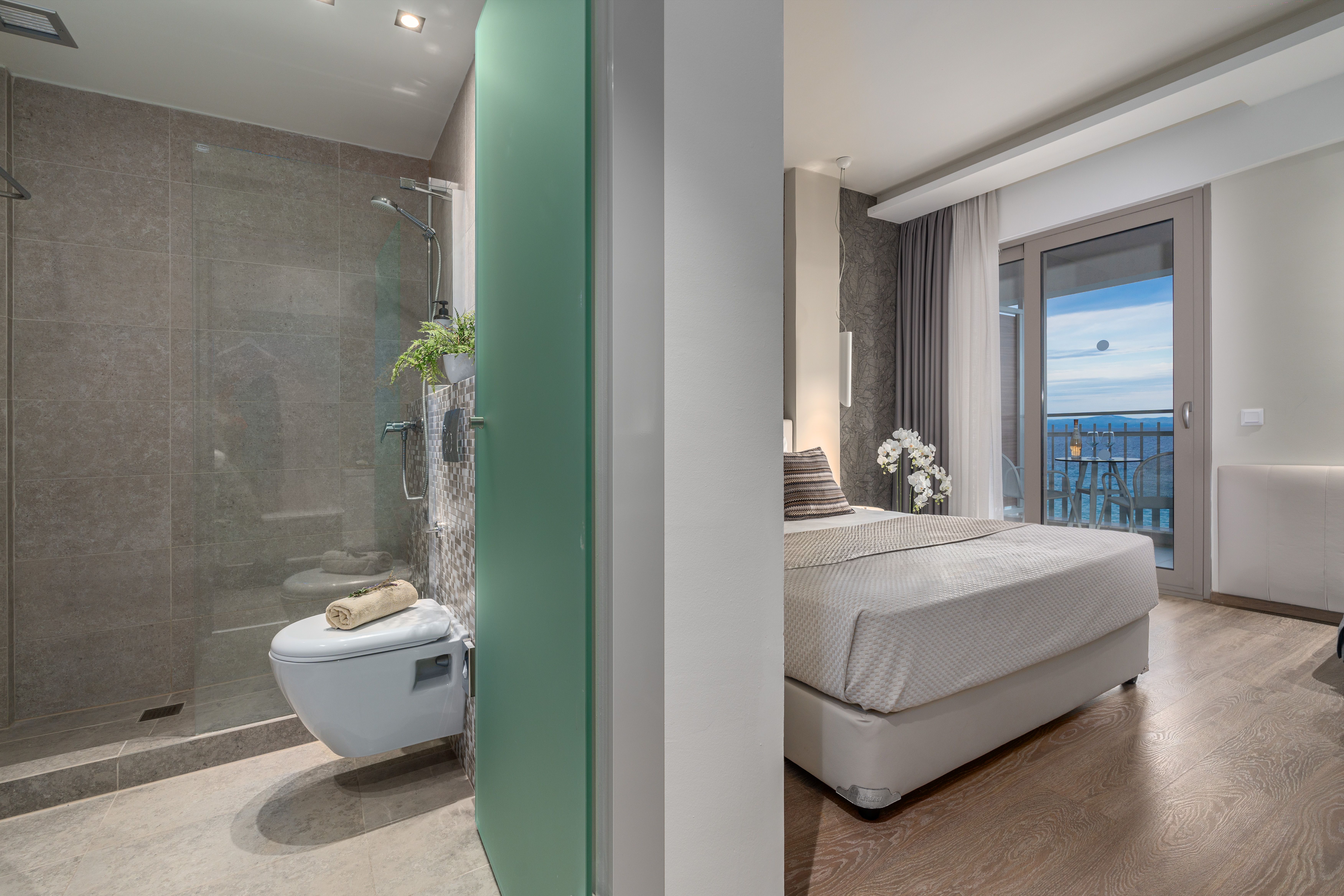 Premium Deluxe Double Sea Front