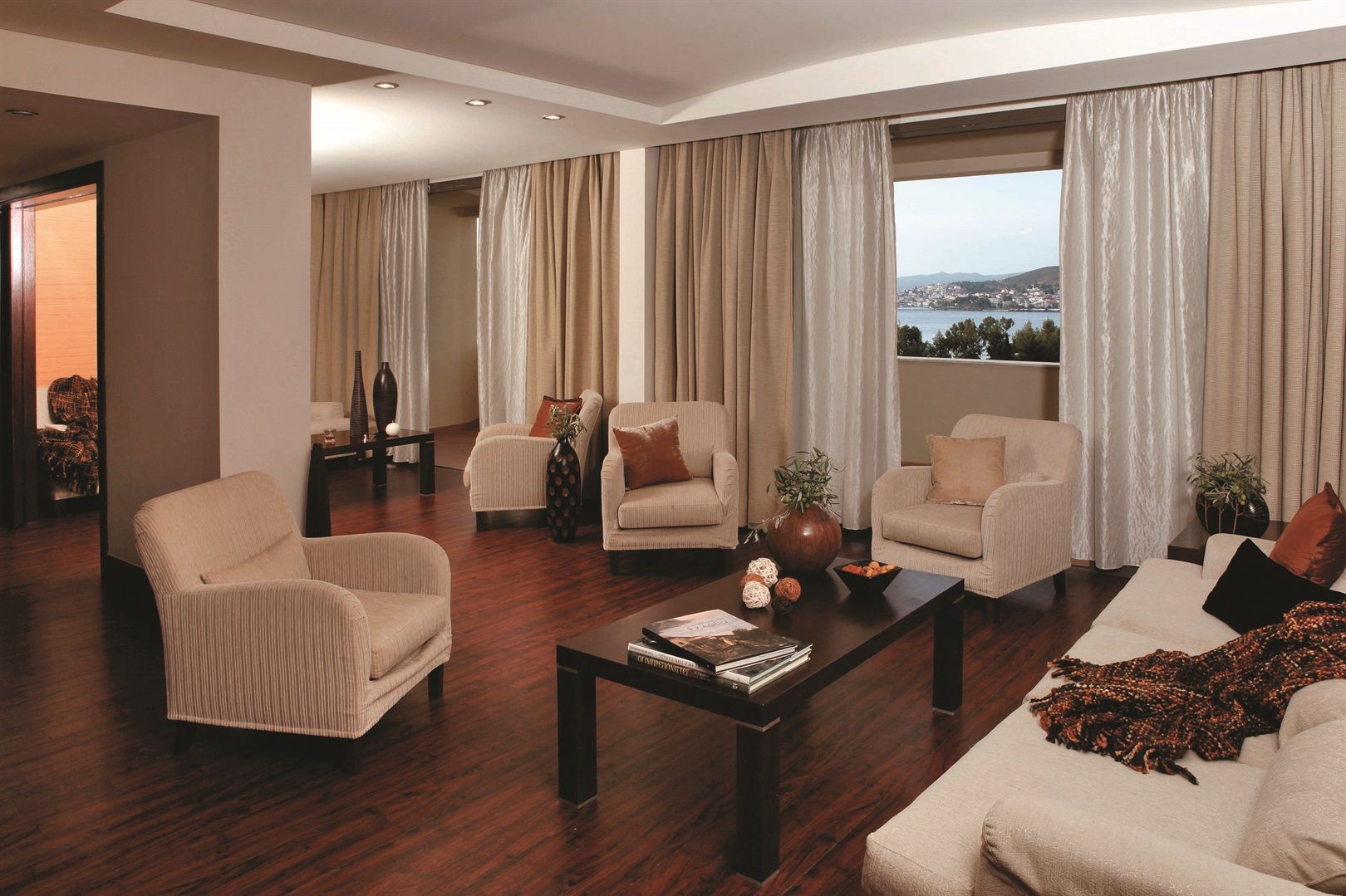 Superior Family 1 Bedroom Suite Sea or Marina View