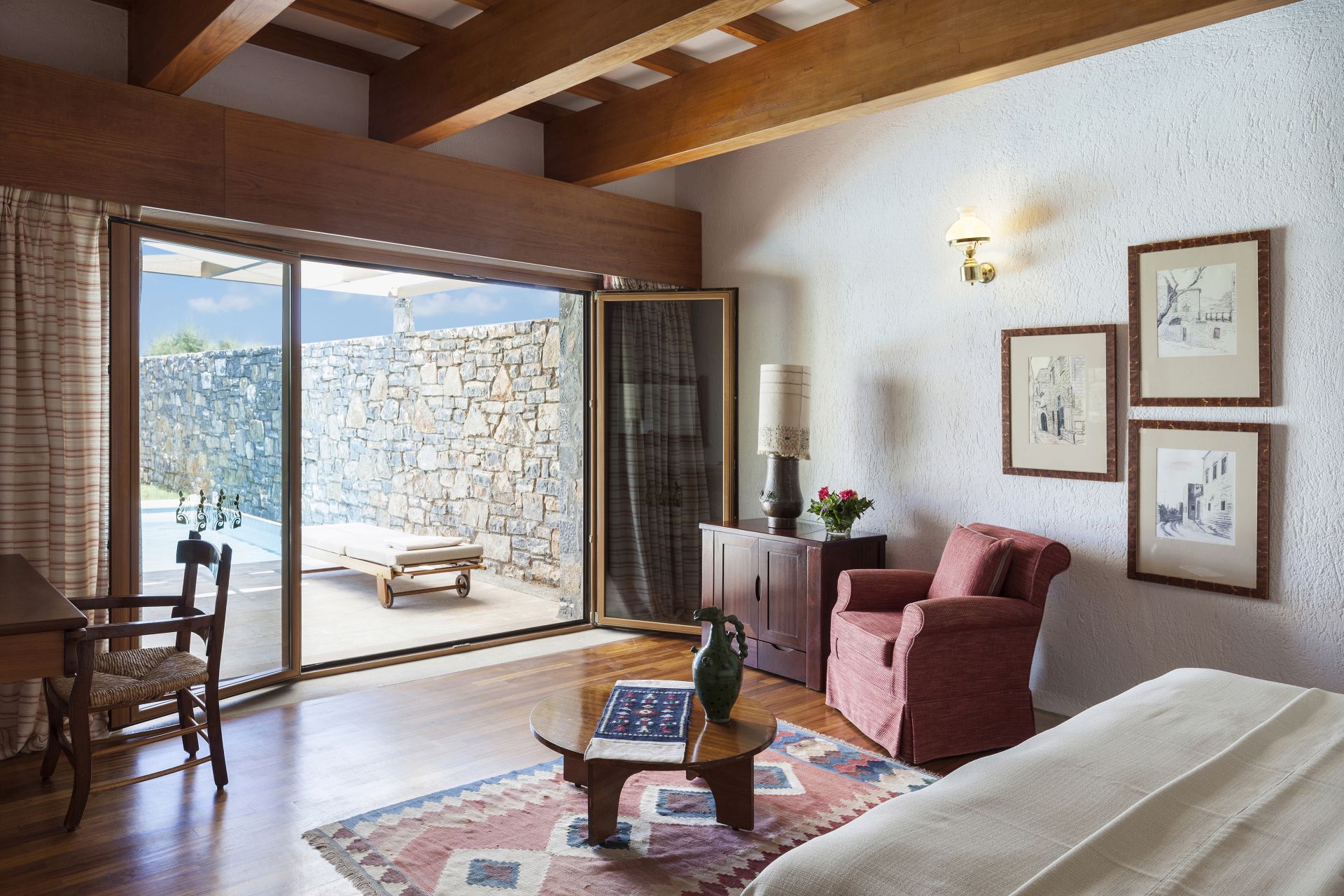 ONE BEDROOM MINOAN ROYALTY VILLA SEA VIEW PRIVATE POOL