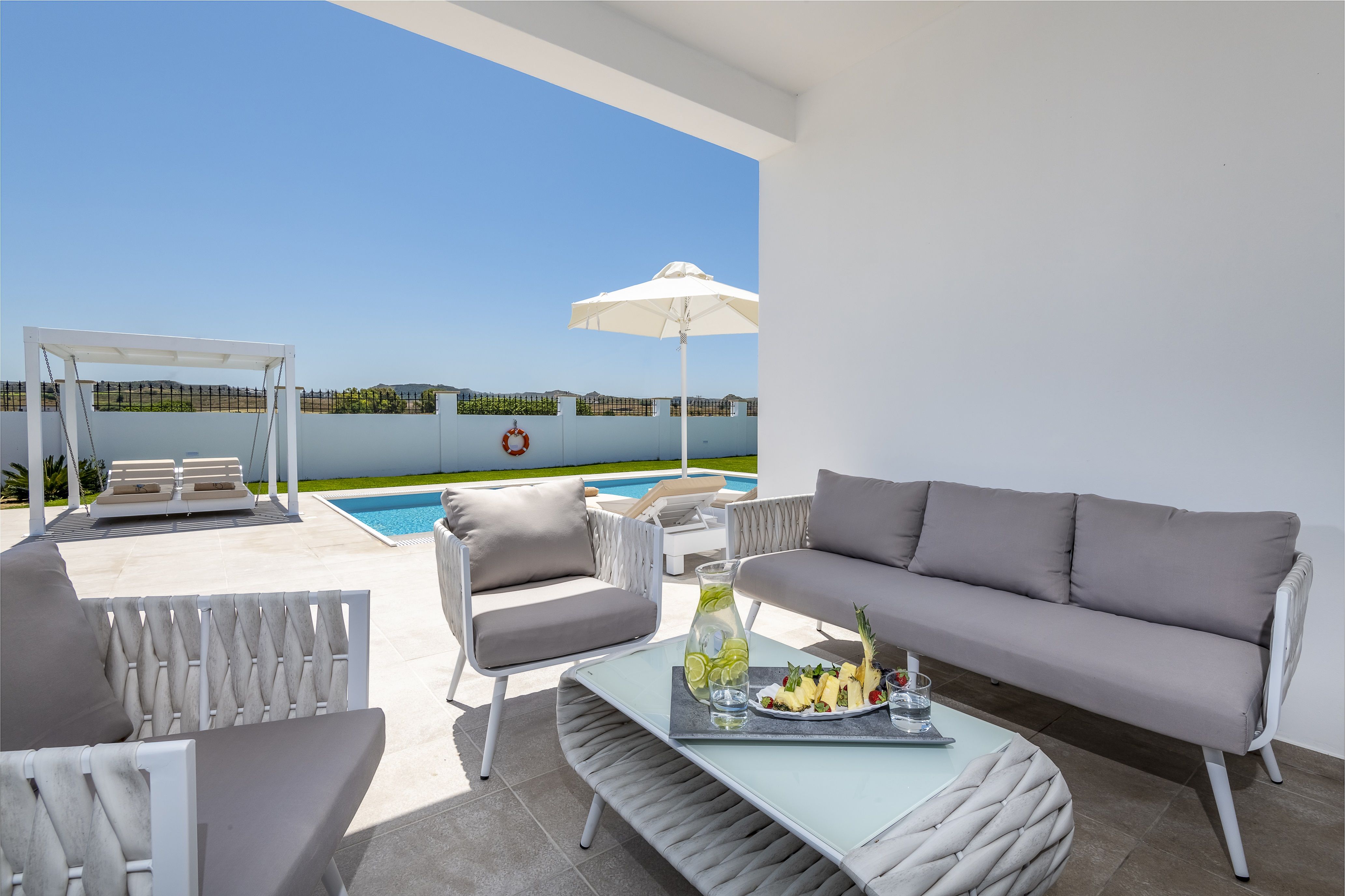 VILLA WITH PRIVATE POOL