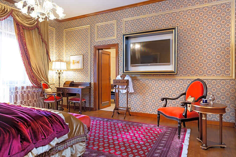 VIP room 