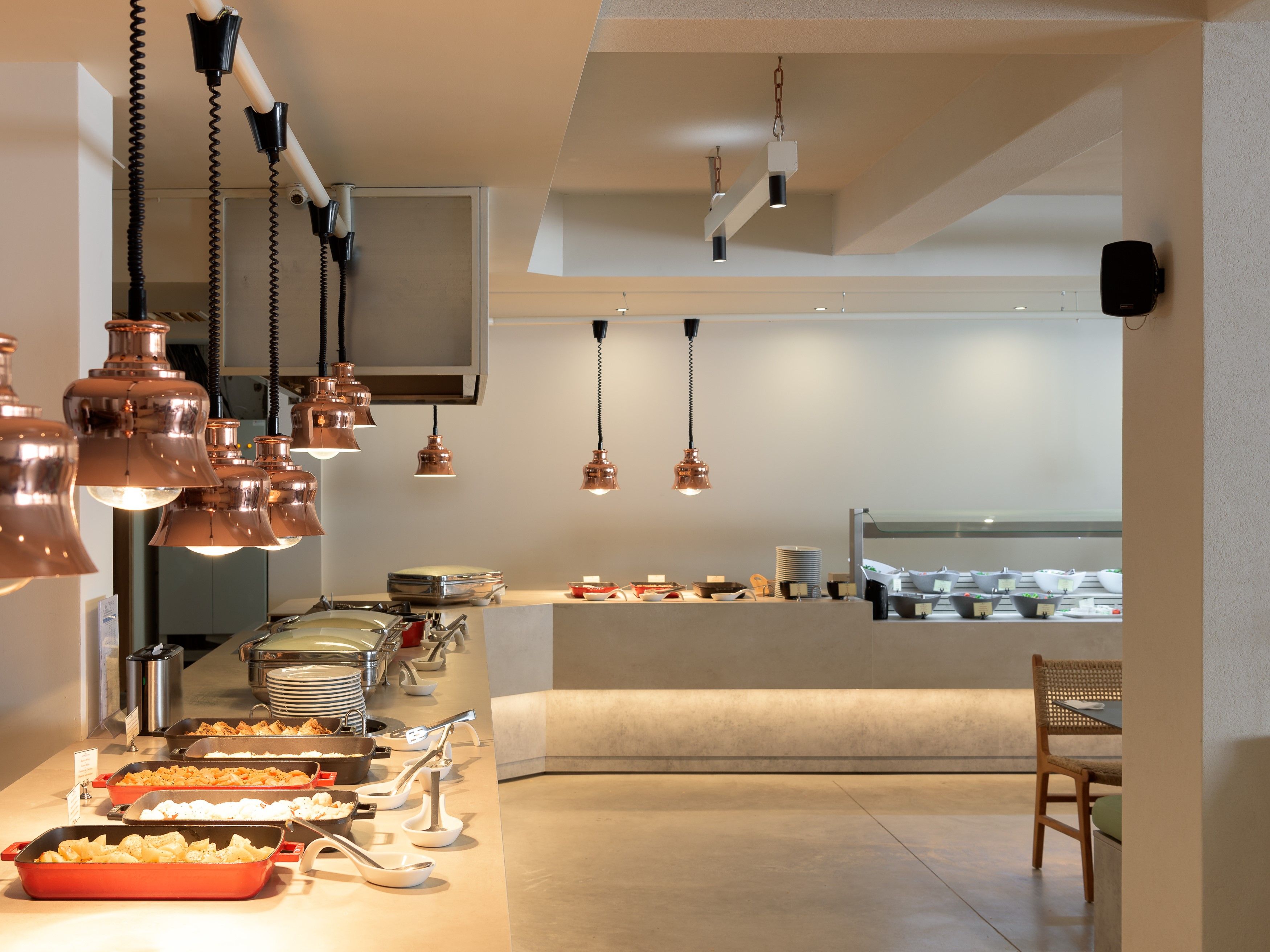 Main restaurant 