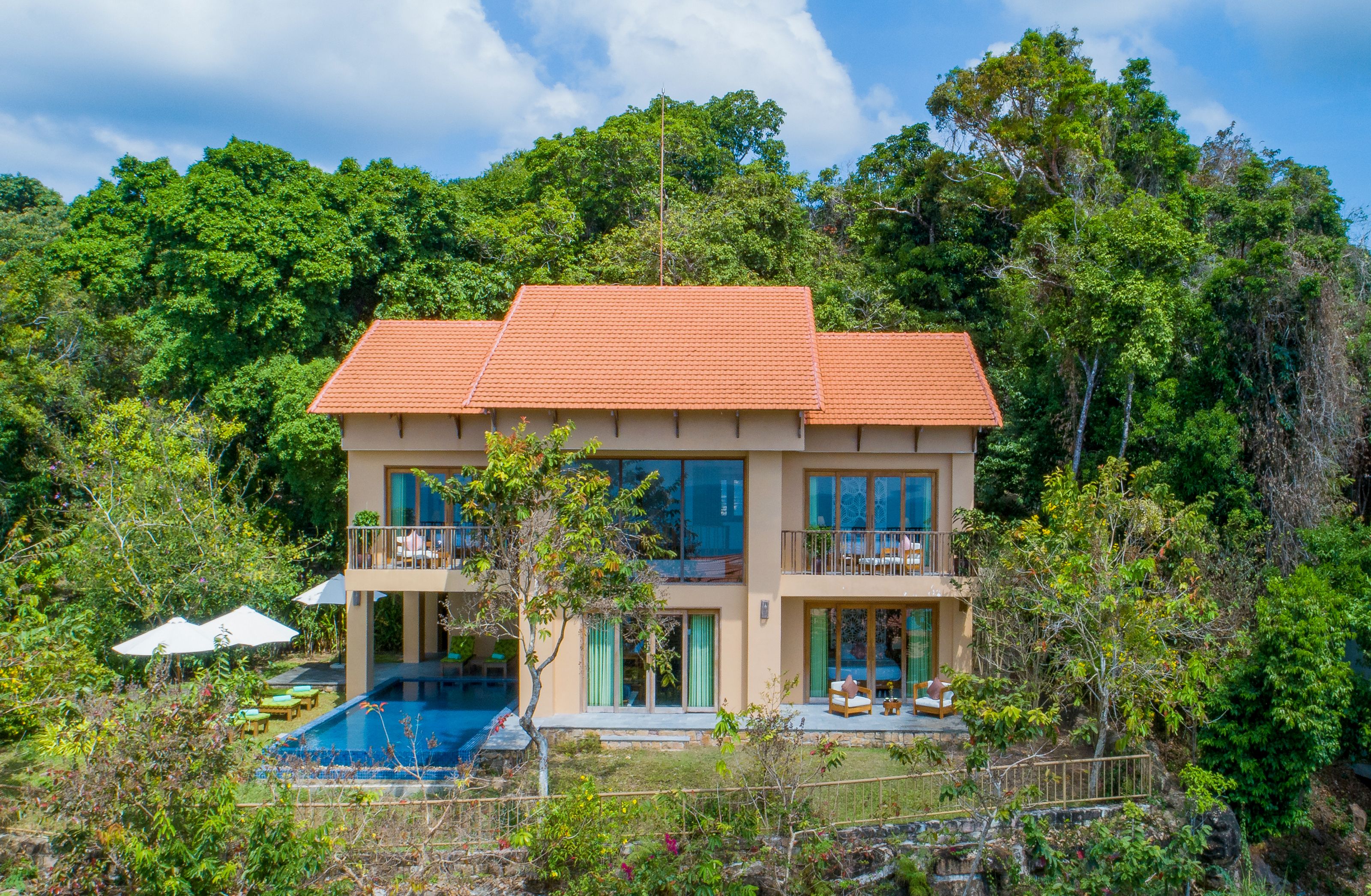 3-BEDROOM OCEAN PREMIER POOL VILLA 