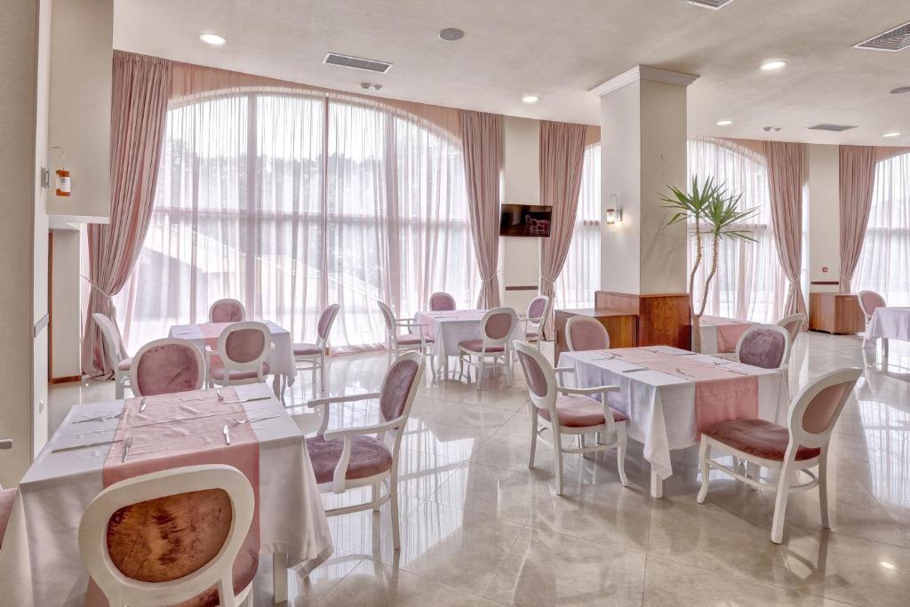 Restaurants