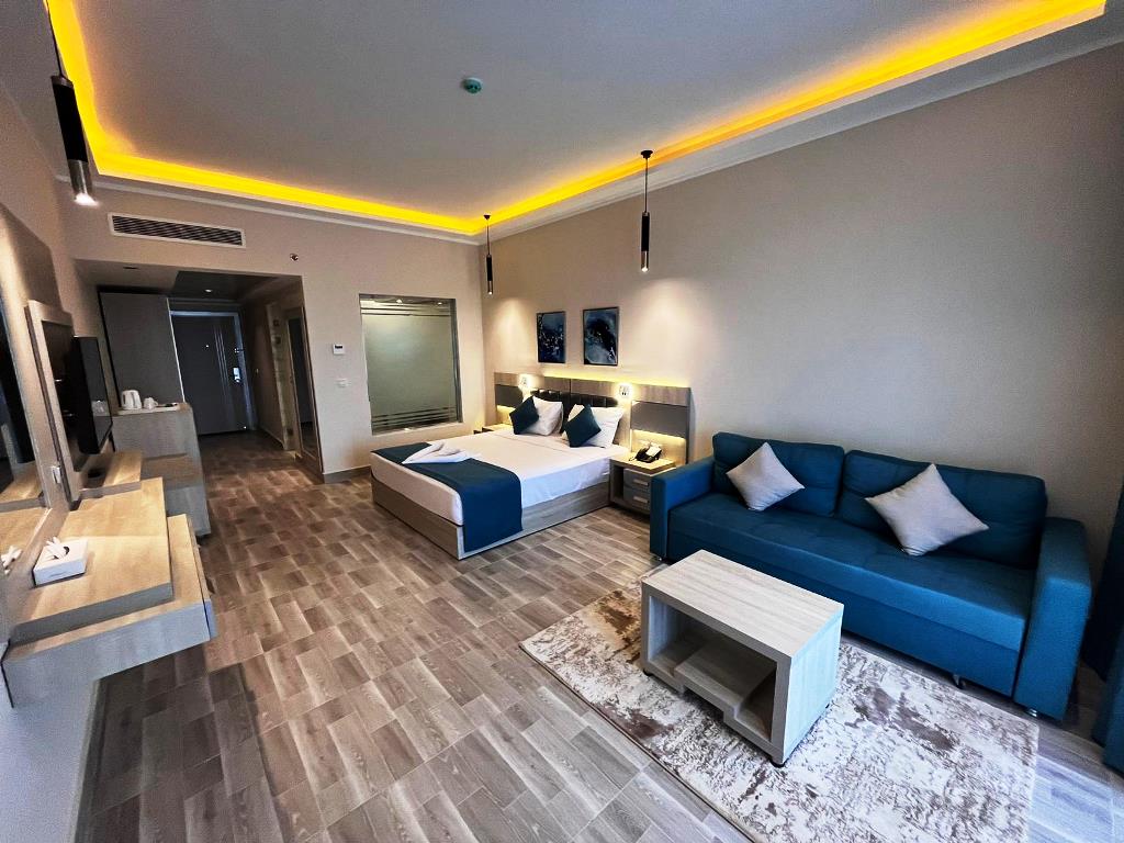 PREMIUM SEA FRONT (ADULT ONLY)