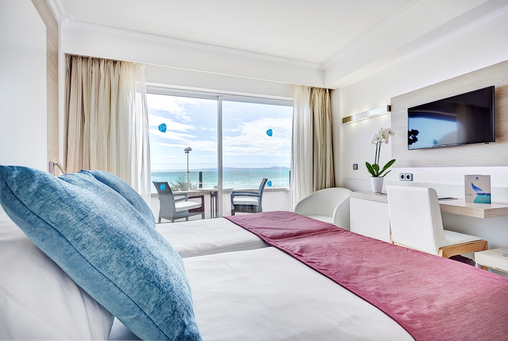 DOUBLE ROOM BALCONY 