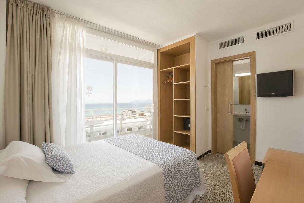 STANDARD ROOM LATERAL SEA VIEW BALCONY