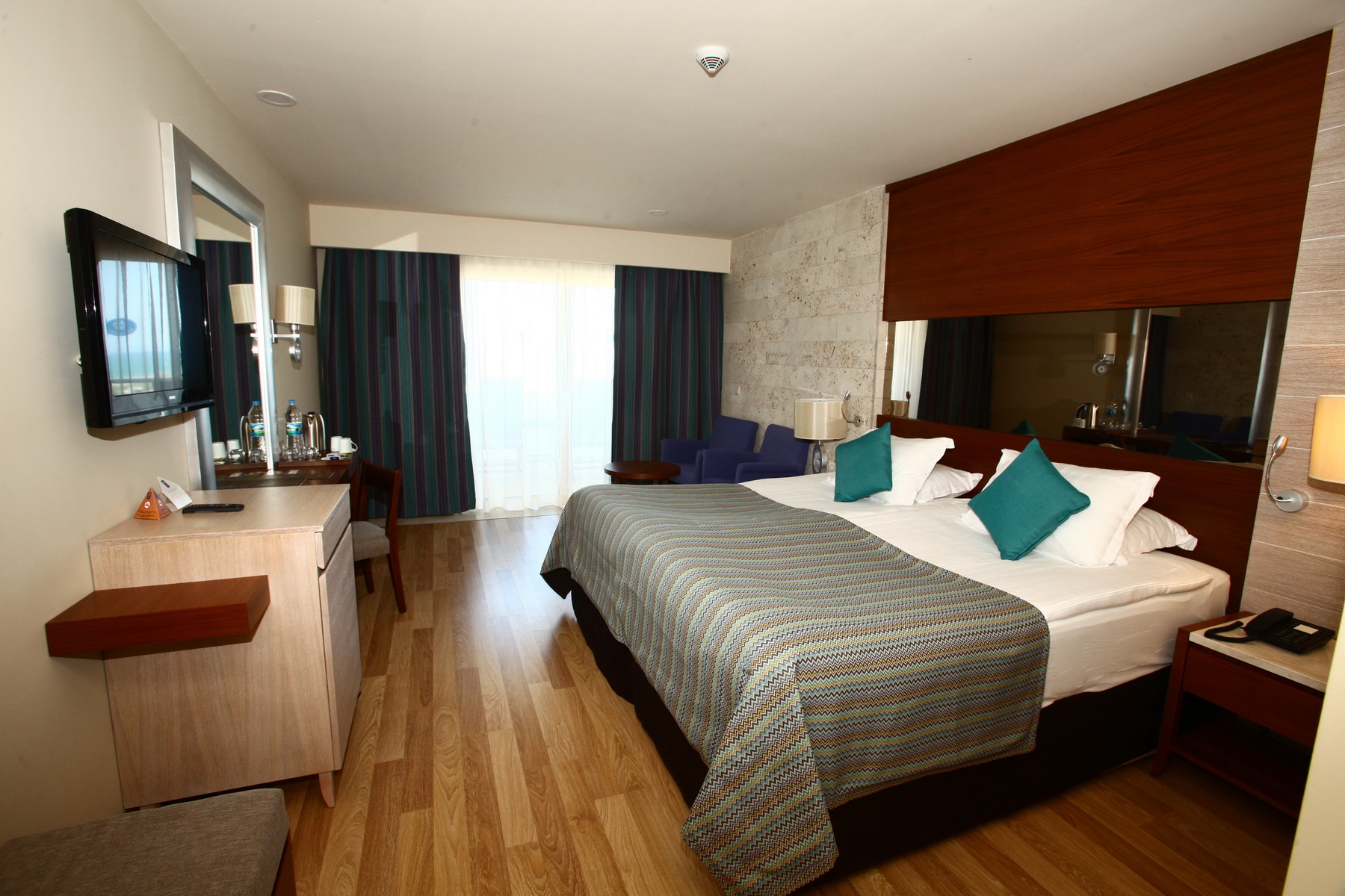 STANDARD ROOM SIDE SEA VIEW WITH BALCONY