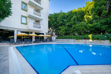 Piscina deschisă