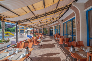 Main_Restaurant-Terrace(2).jpg