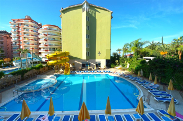 Piscina deschisă