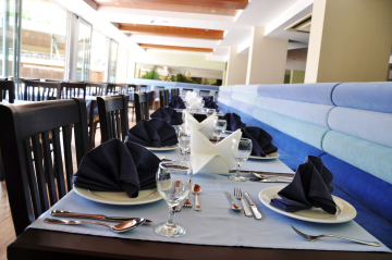 MAIN RESTAURANT